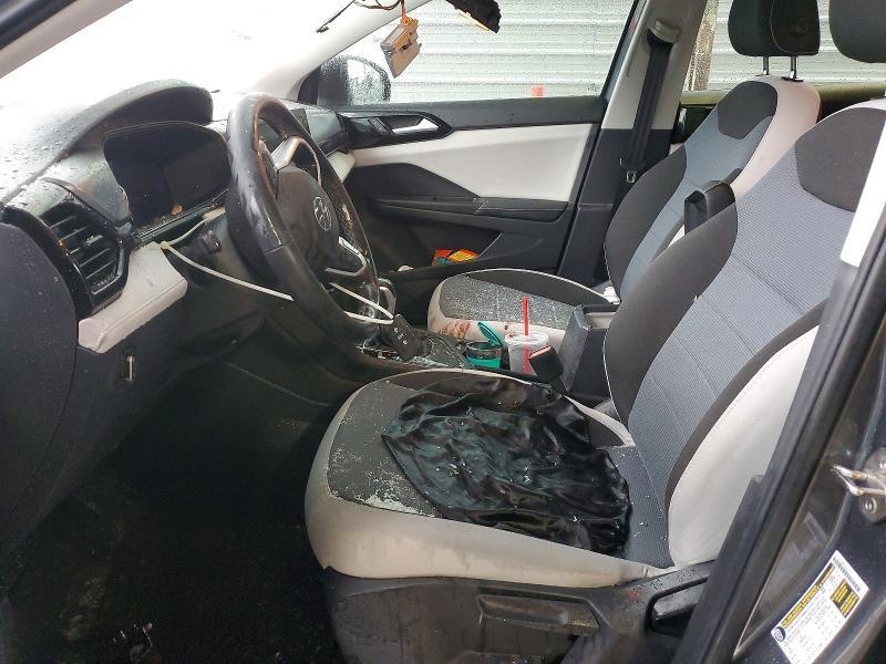 2025 Volkswagen Taos s