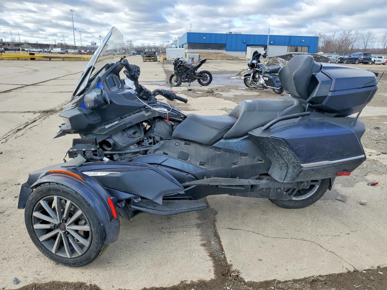 2022 Can-Am Spyder Roadster RT