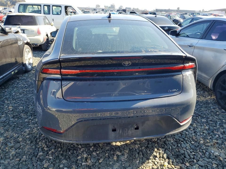 2023 Toyota Prius le