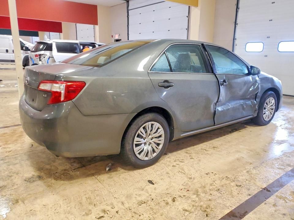 2014 Toyota Camry le