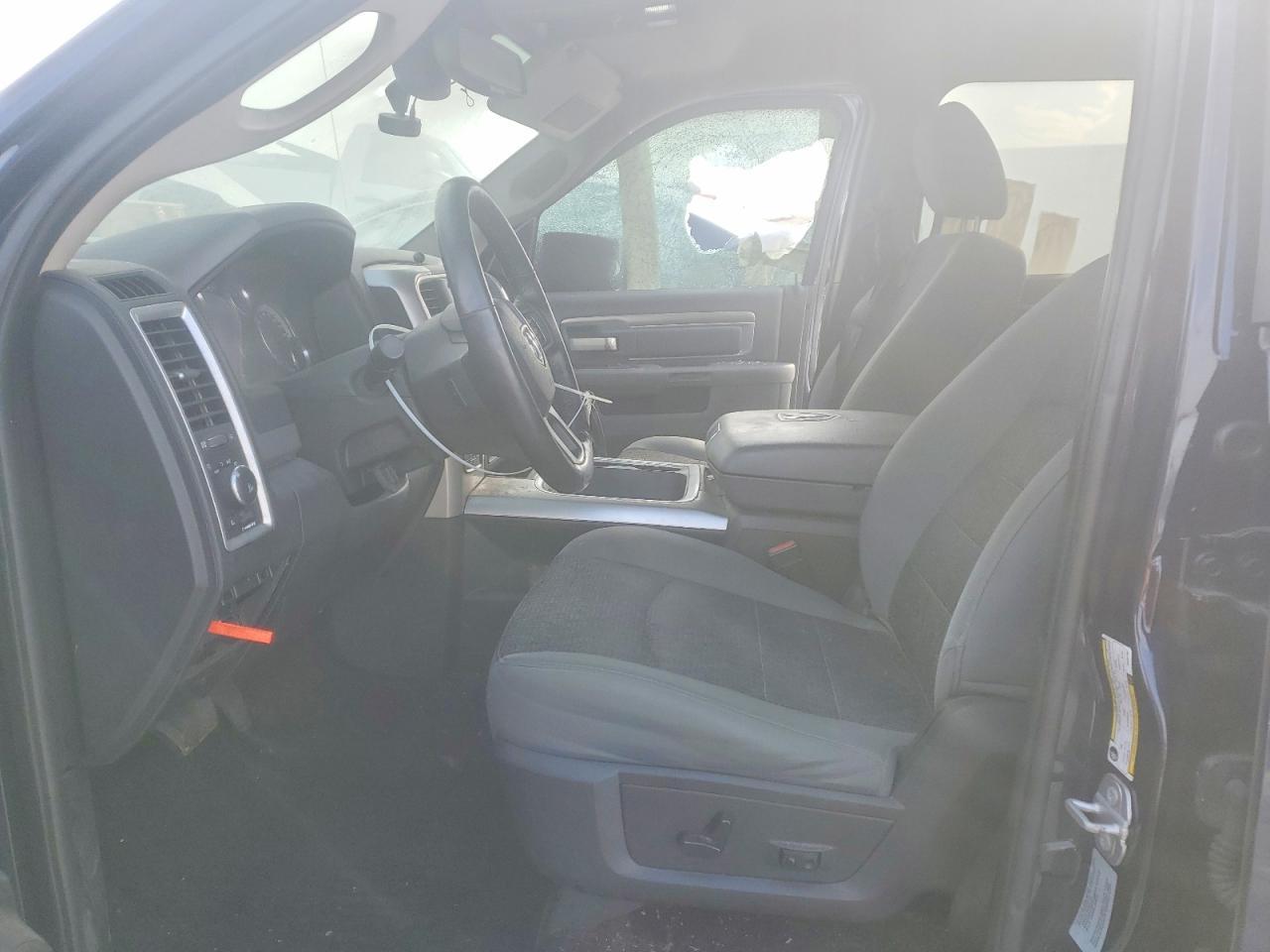 2016 Dodge RAM 1500 SLT