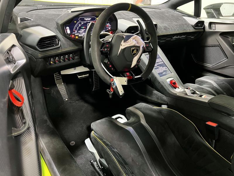 2022 Lamborghini Huracan sto