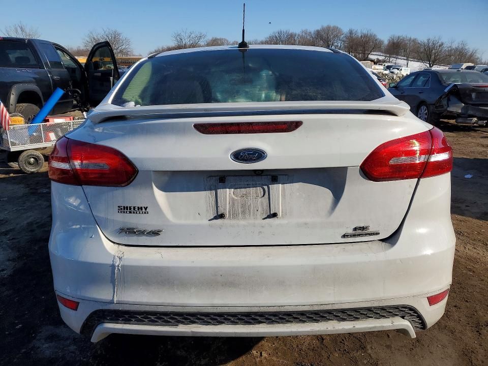 2016 Ford Focus se