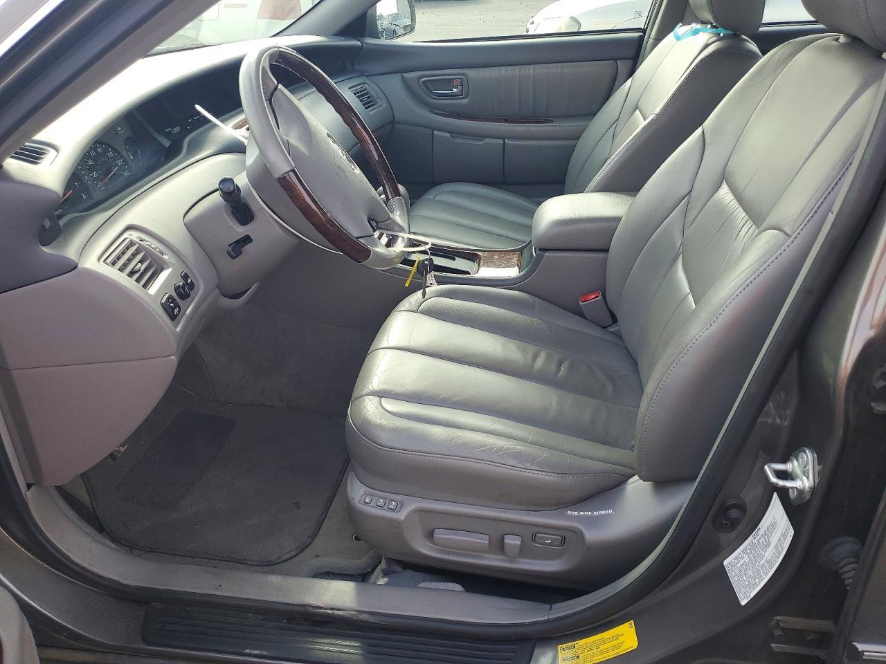 2003 Toyota Avalon xl