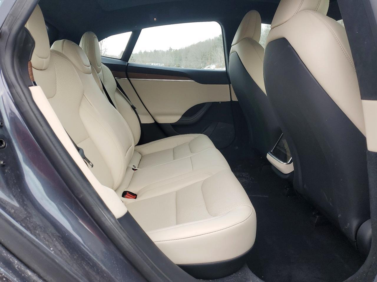 2022 Tesla Model s