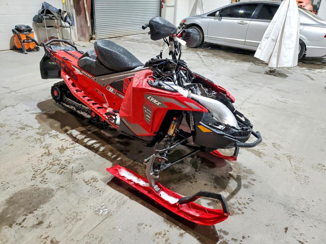 2023 Lynx Supk SM Rave RE 850