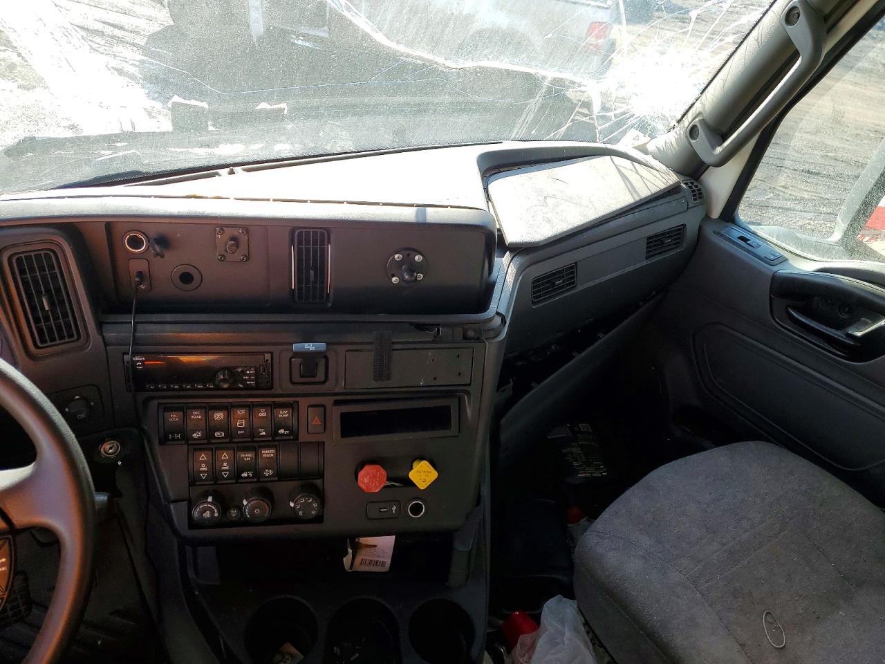 2020 International LT625 Semi Truck