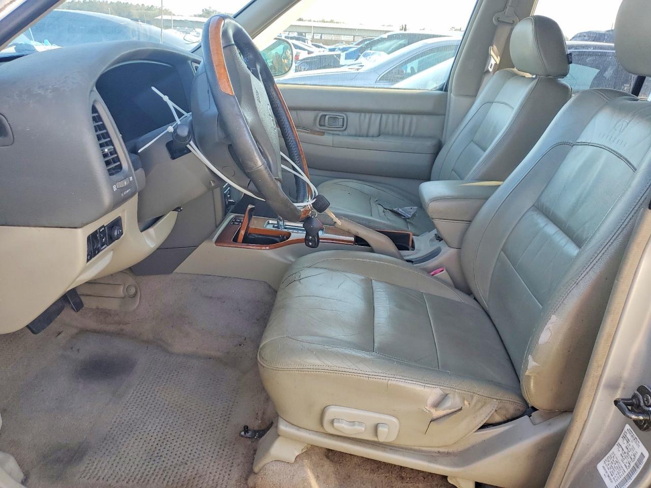 2002 Infiniti QX4