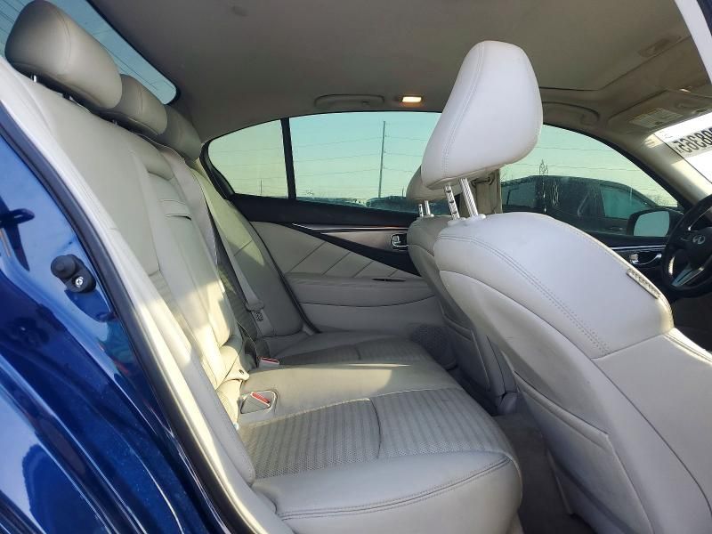 2018 Infiniti Q50 Luxe