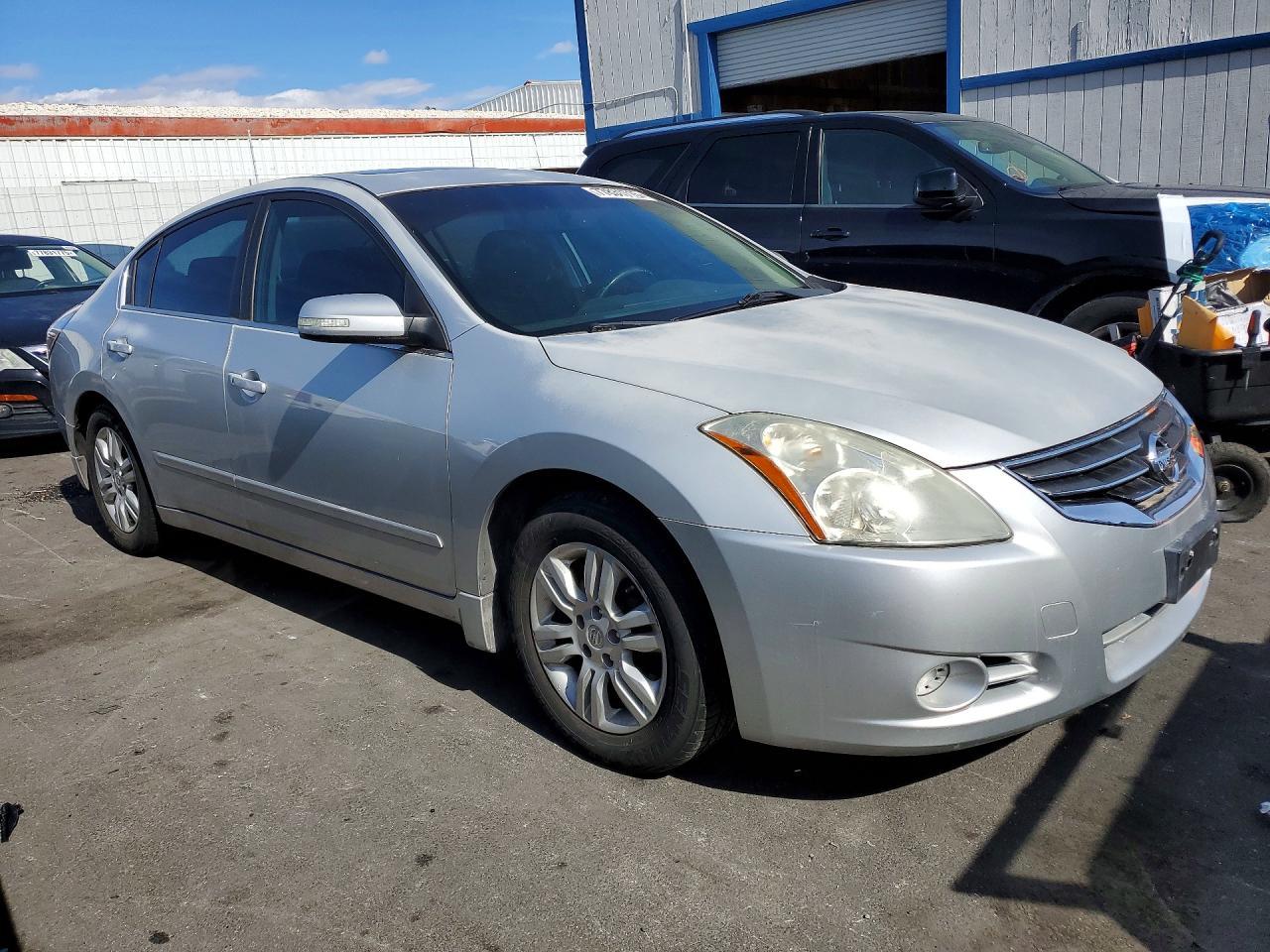 2011 Nissan Altima Base