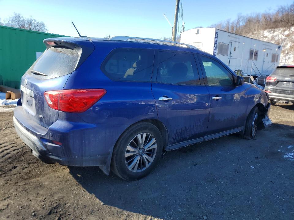 2018 Nissan Pathfinder s