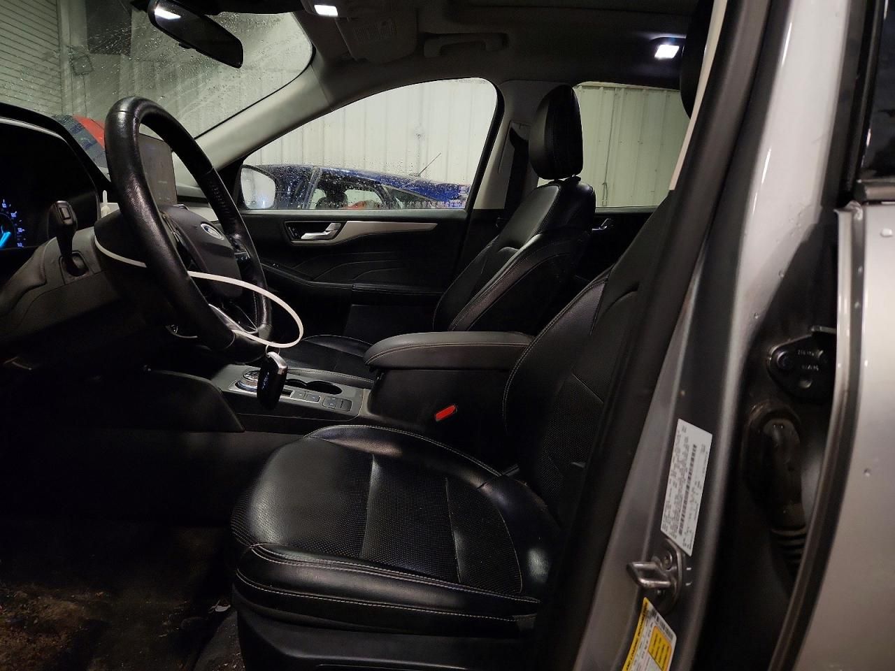 2021 Ford Escape sel