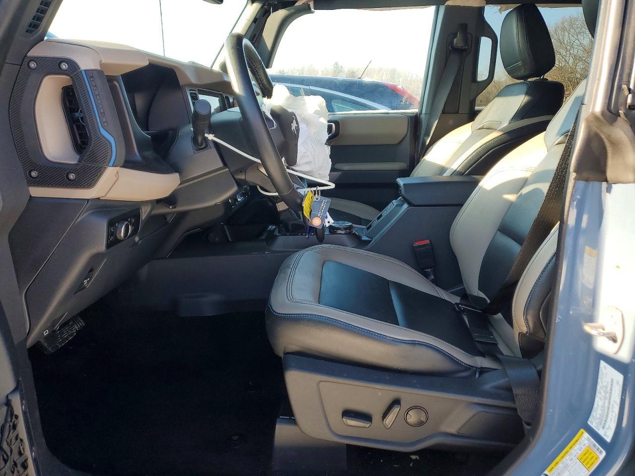 2023 Ford Bronco Base