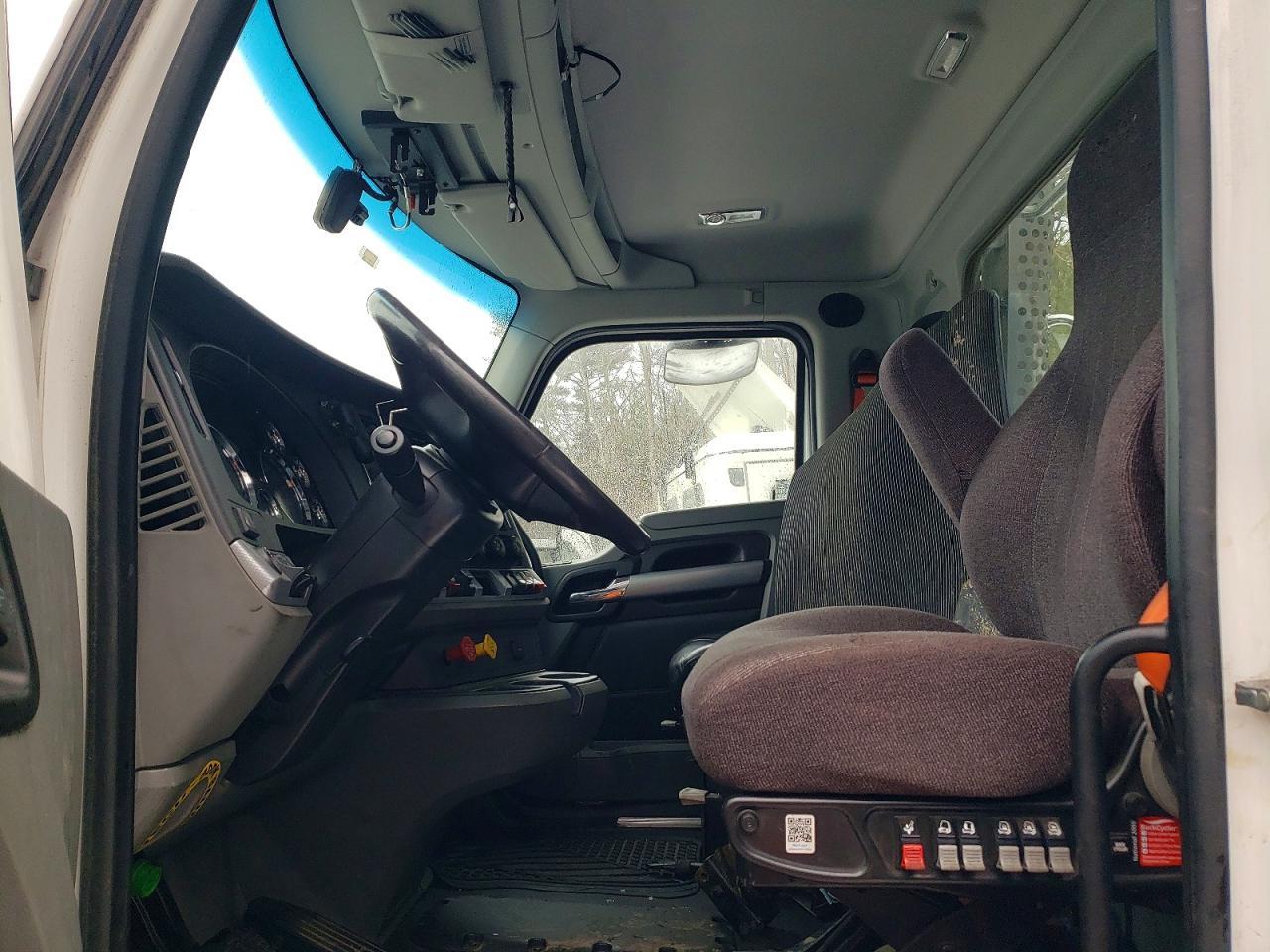 2020 Kenworth T680 Semi Truck