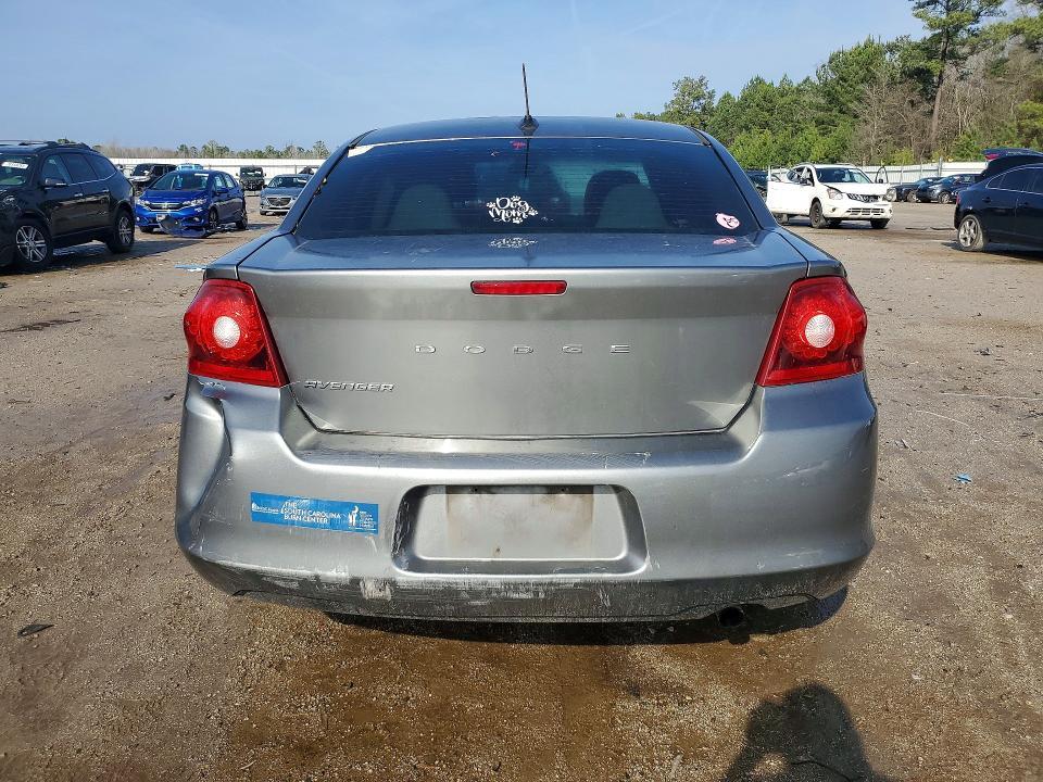 2012 Dodge Avenger se