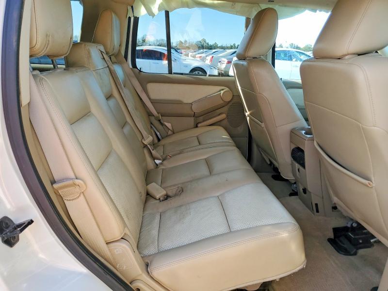 2010 Mercury Mountaineer Luxury