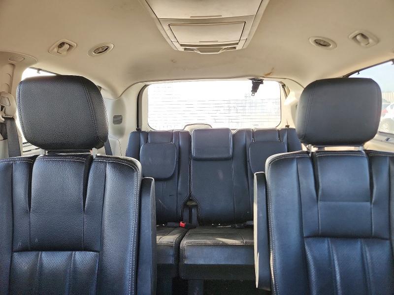 2015 Chrysler Town & Country Touring l