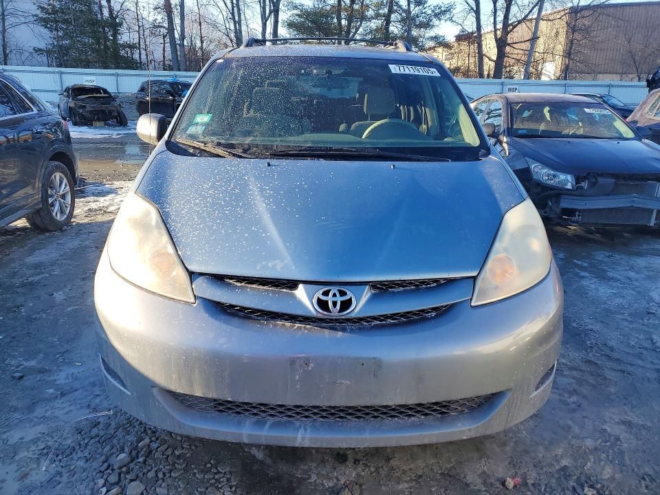 2006 Toyota Sienna le