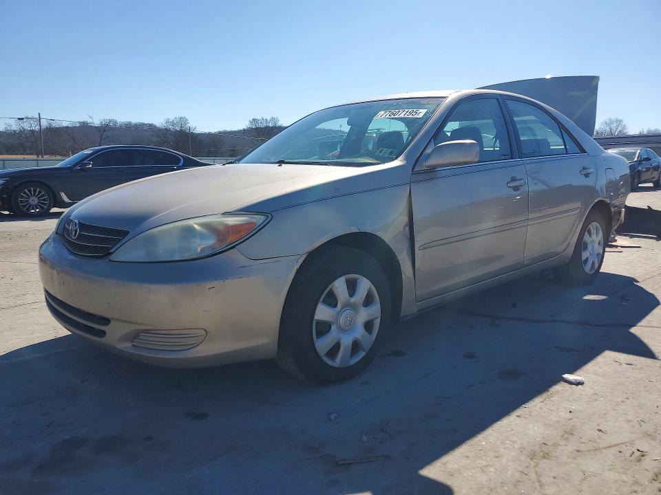 2004 Toyota Camry le
