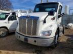 2017 Peterbilt 579 Semi Truck