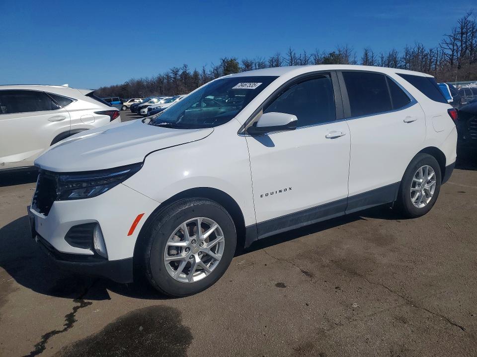2023 Chevrolet Equinox ls
