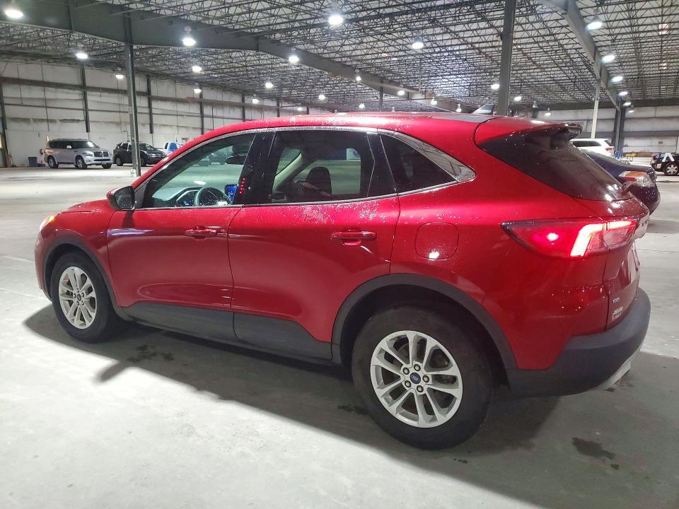 2020 Ford Escape se