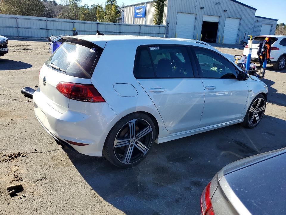 2016 Volkswagen Golf r