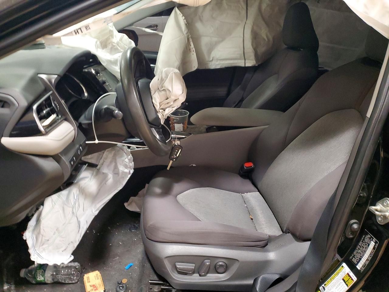 2020 Toyota Camry le