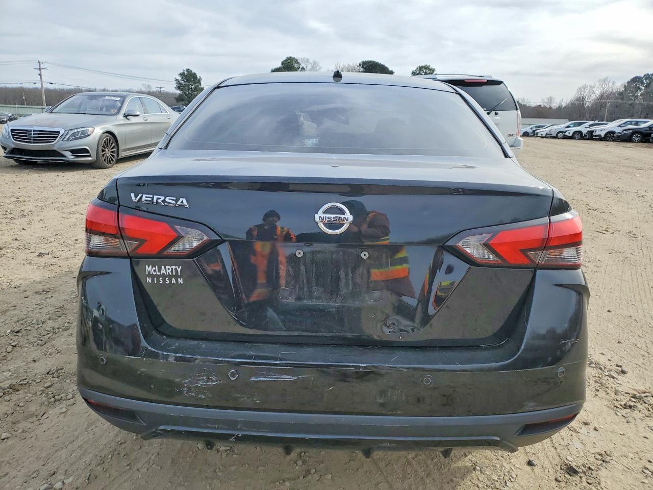 2020 Nissan Versa s