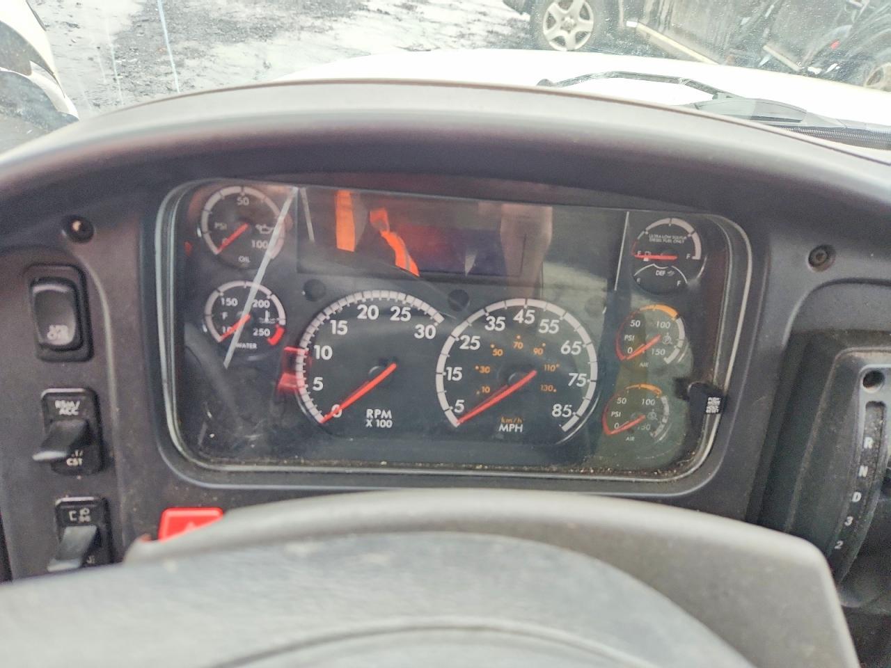 2020 Freightliner M2 106 MED-BOX Truck