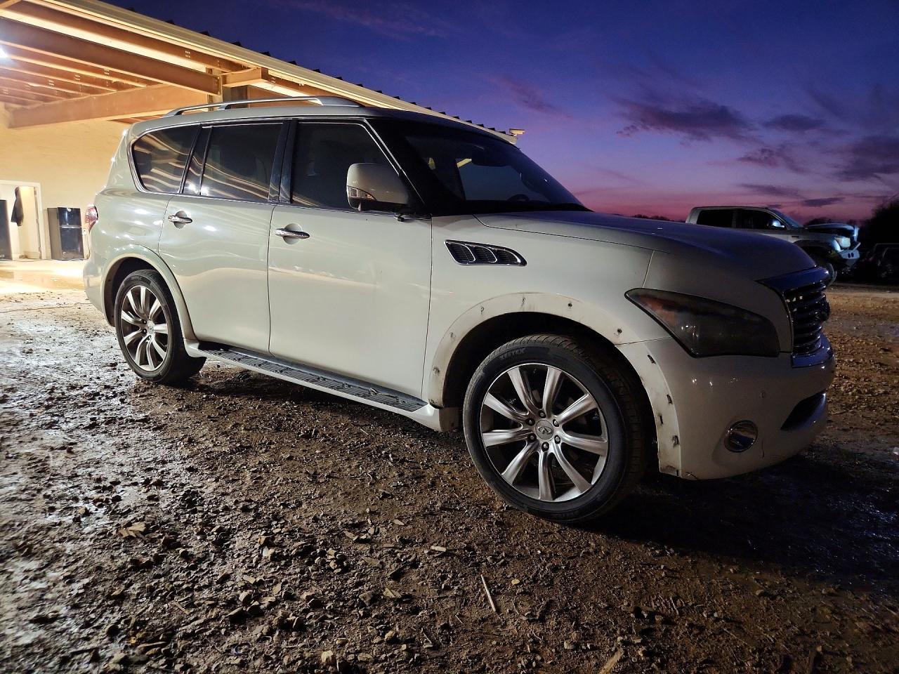2013 Infiniti Qx56