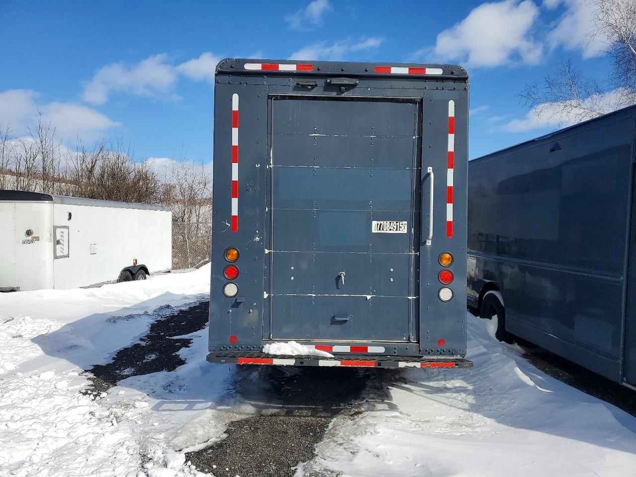 2021 Freightliner MT45G Chassis Delivery Truck