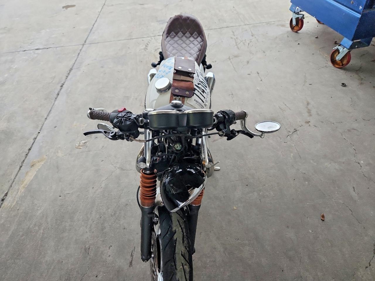 2016 Triumph Thruxton 1200