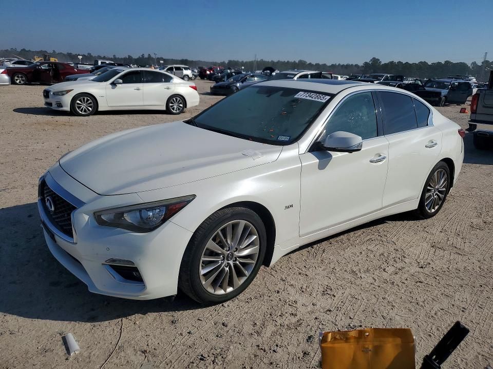2018 Infiniti Q50 Luxe