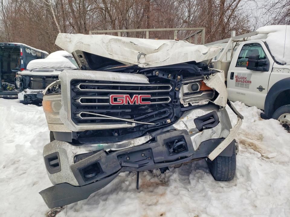 2016 GMC Sierra C3500 Flatbed Truck