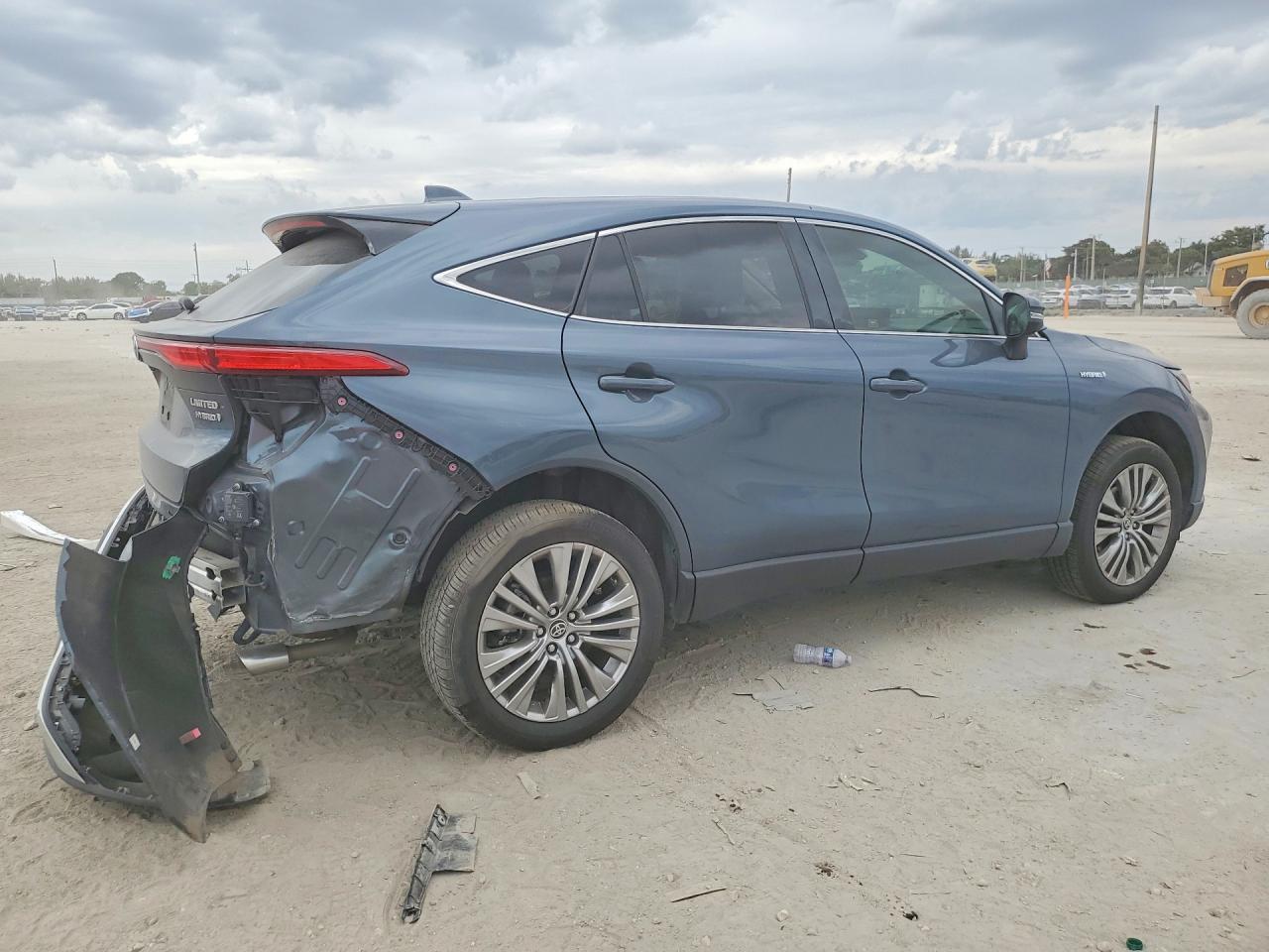 2021 Toyota Venza le