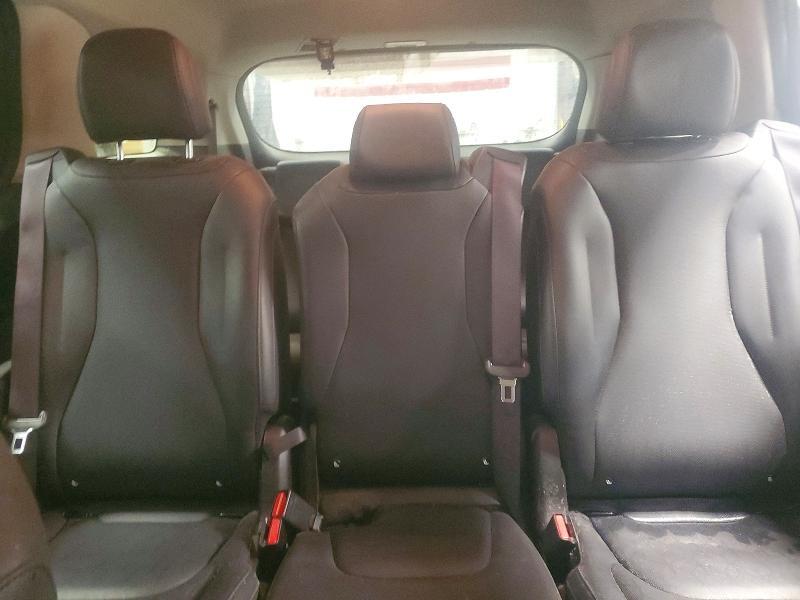 2025 KIA Carnival lx