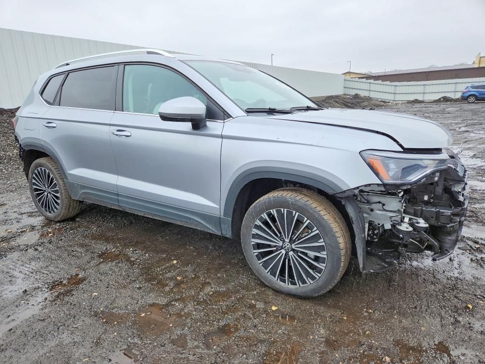 2025 Volkswagen Taos se