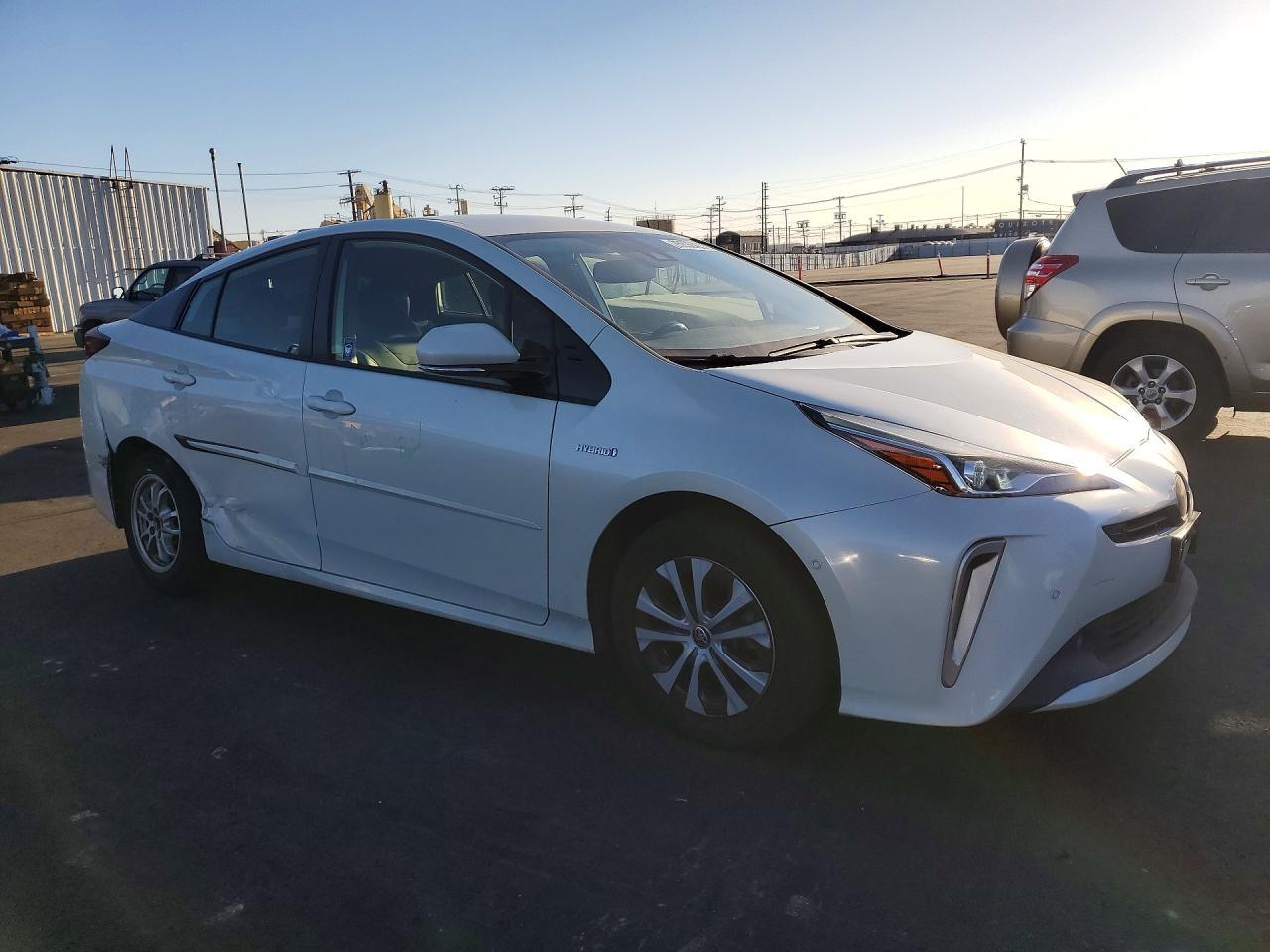 2019 Toyota Prius xle Awd-e