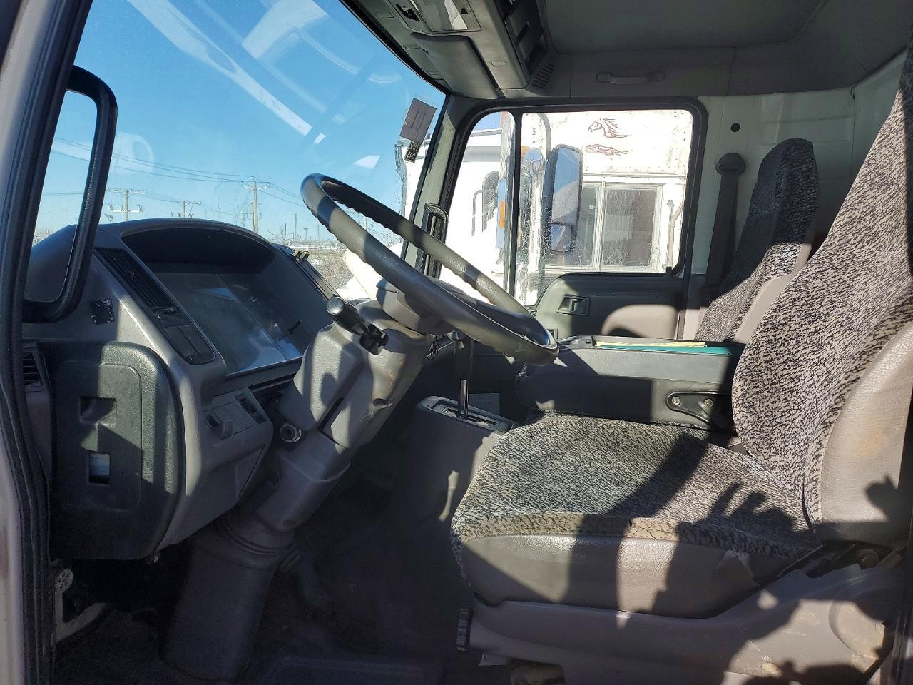 2004 Hino FB FB1817-BOX Truck