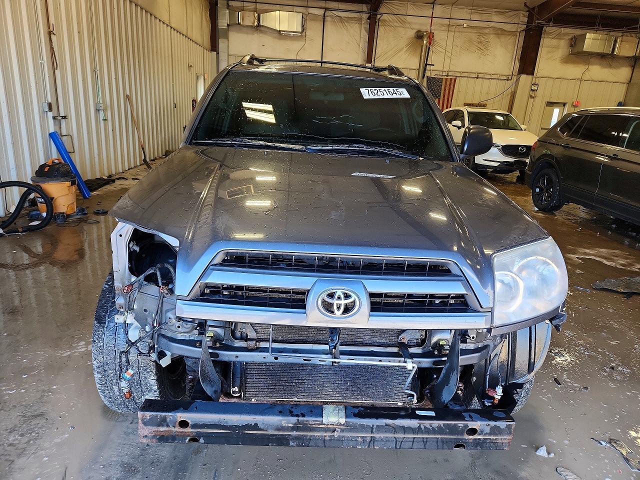 2004 Toyota 4runner SR5