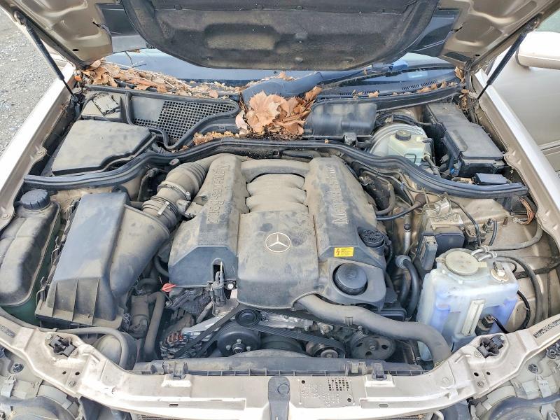 2001 Mercedes-Benz R