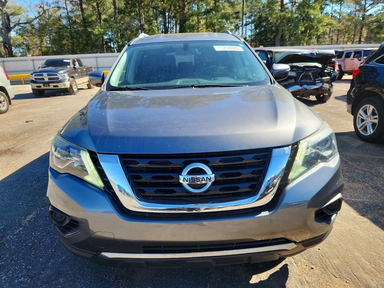 2018 Nissan Pathfinder s