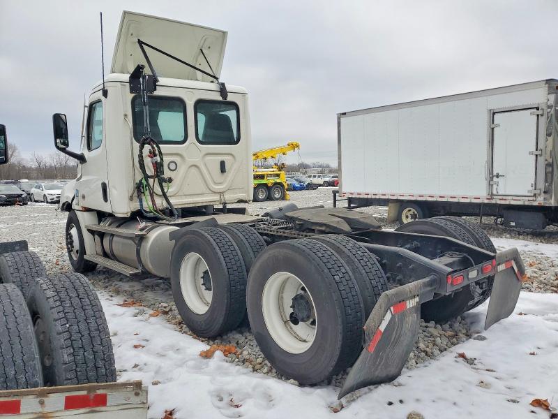 2025 Freightliner Cascadia Semi Truck