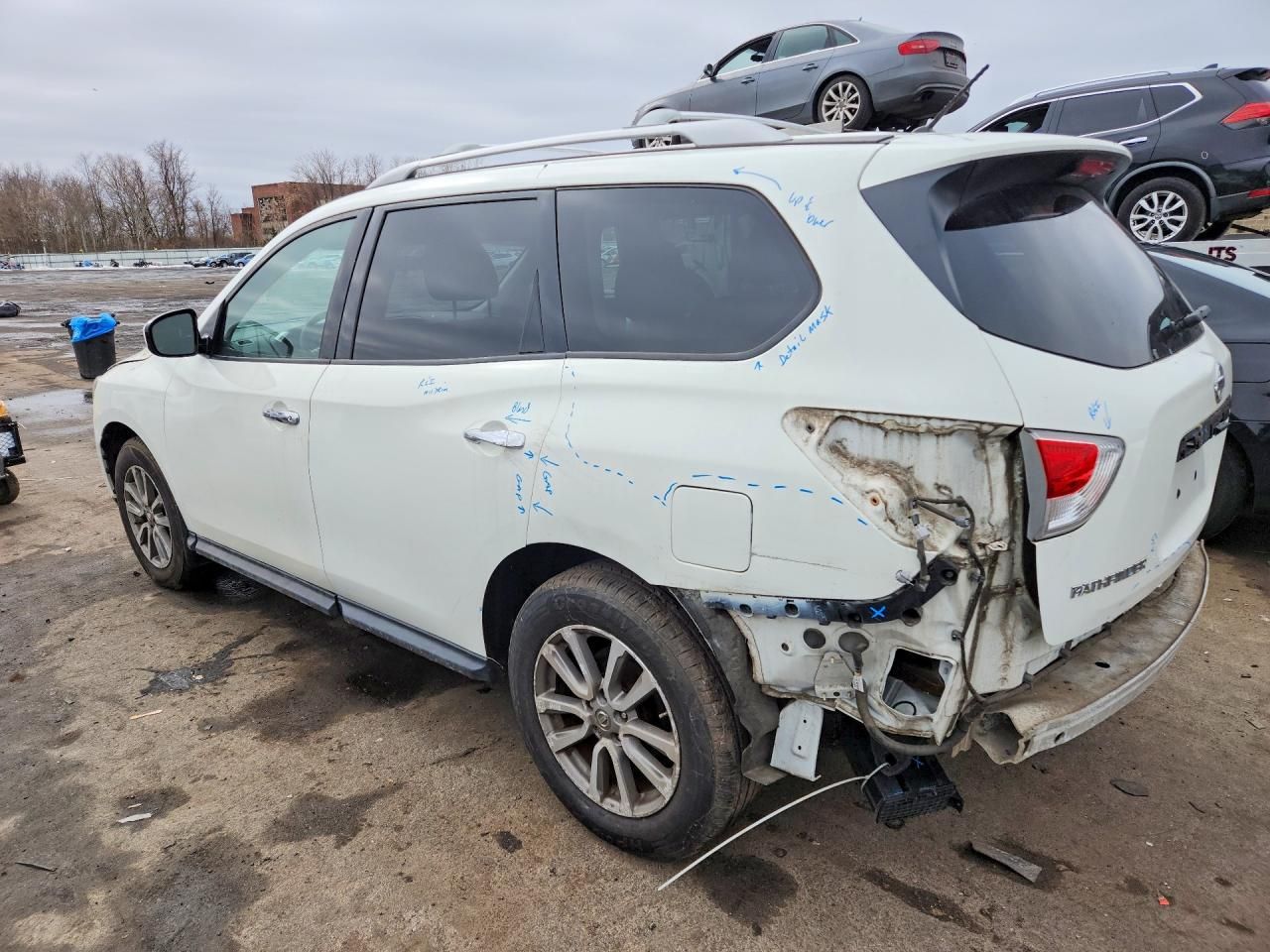 2015 Nissan Pathfinder s