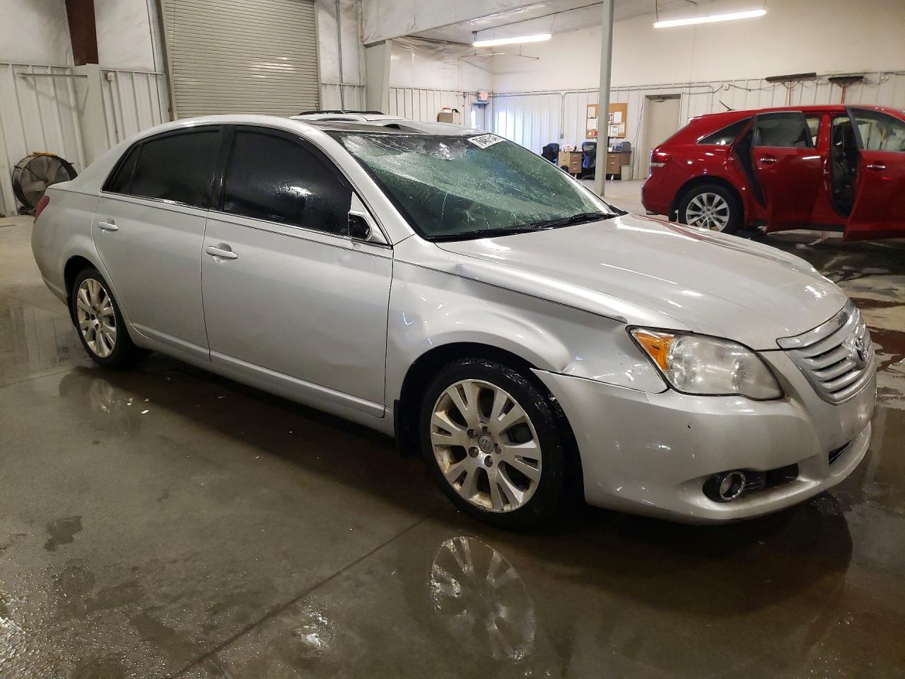2010 Toyota Avalon xl