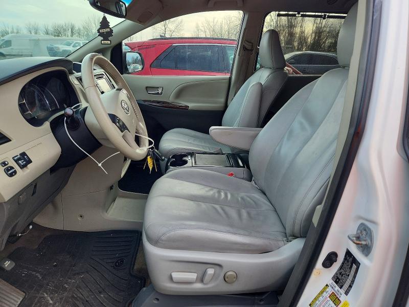 2013 Toyota Sienna xle