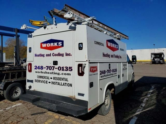 2022 GMC Savana CUT-Utility / Service Truck