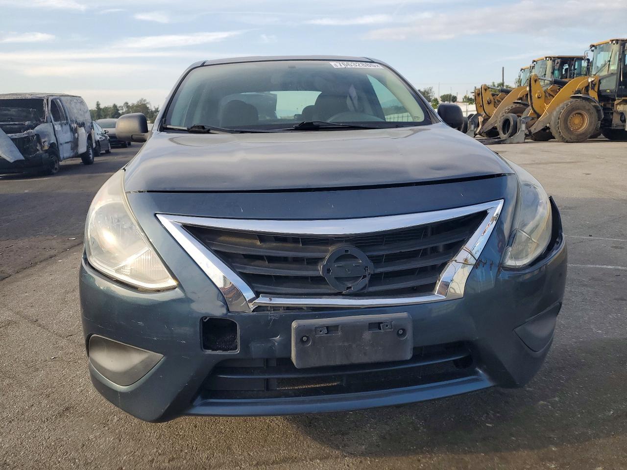 2015 Nissan Versa s
