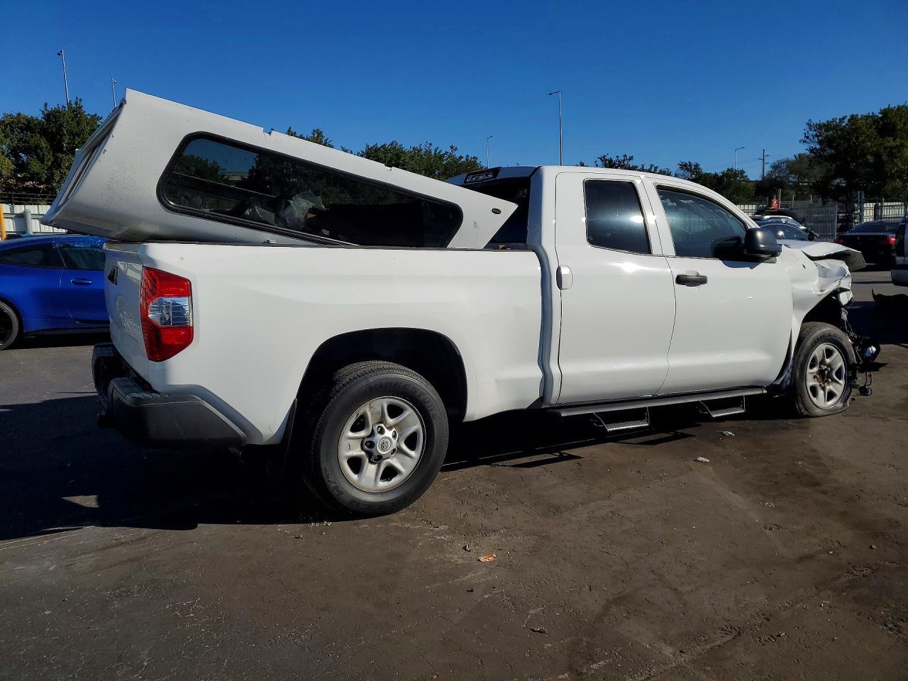 2018 Toyota Tundra Double cab sr